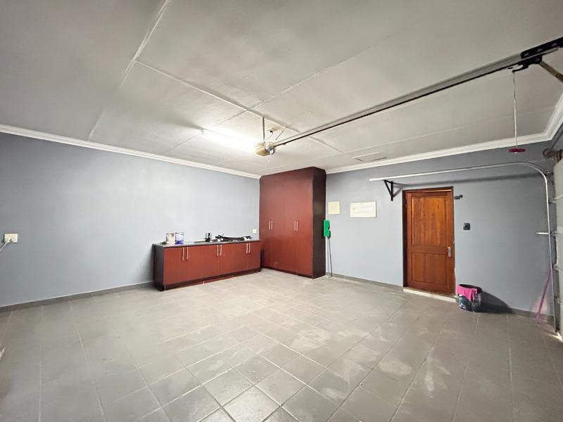To Let 4 Bedroom Property for Rent in Xanadu North West